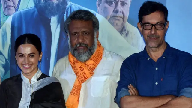 মুল্কের অভিনেত্রী তাপসী পান্নু, পরিচালক অনুভব সিনহা ও অন্যতম অভিনেতা রজত কাপুর