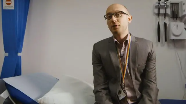 James Rucker, psiquiatra