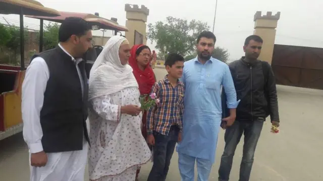 ہینسٹھ سال بعد ایک بہن بھائیوں سے ملی