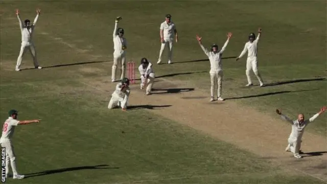 હનુમા વિહારી અને રવિચંદ્રન અશ્વિને ઑસ્ટ્રેલિયા સામે બાજી સંભાળી હતી.