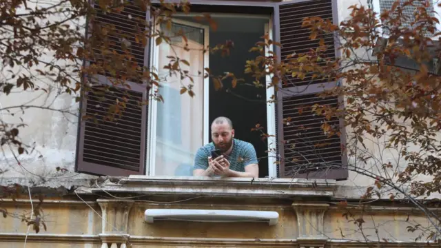 무엇이 음식에 대한 갈망을 가져왔는지 자신의 '방아쇠'를 파악하는게 중요하다