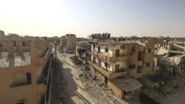 સીરિયામાં તૂટી પહેલી બિલ્ડિંગ્સ