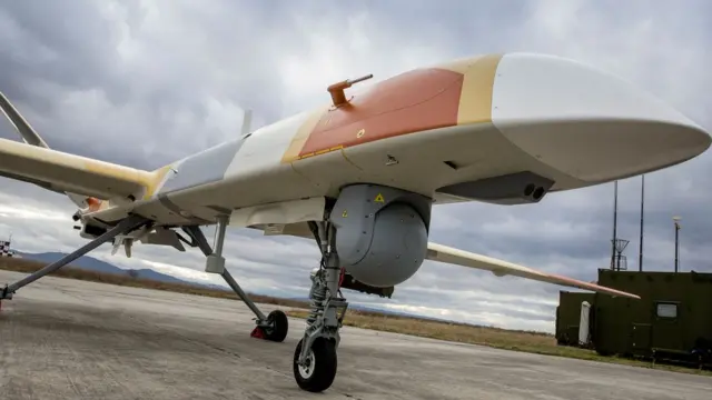 "Російський Байрактар"