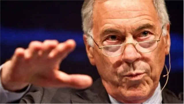 स्टीव्ह हँकी