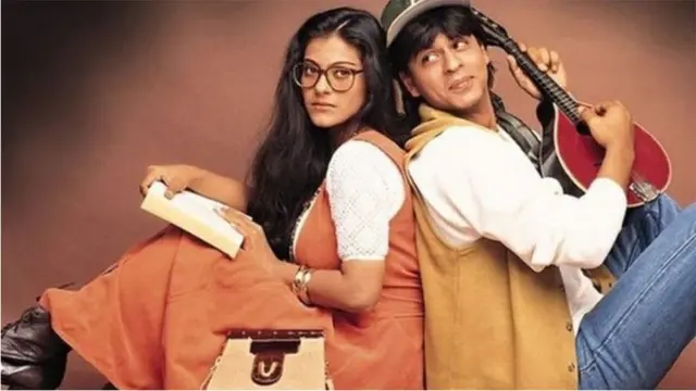 অনেক জনপ্রিয় ছবিতে শাহরুখের নায়িকা ছিলেন কাজল