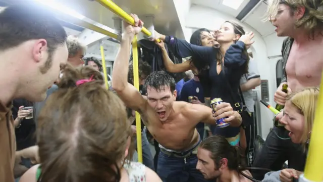 Вечеринка в лондонском метро