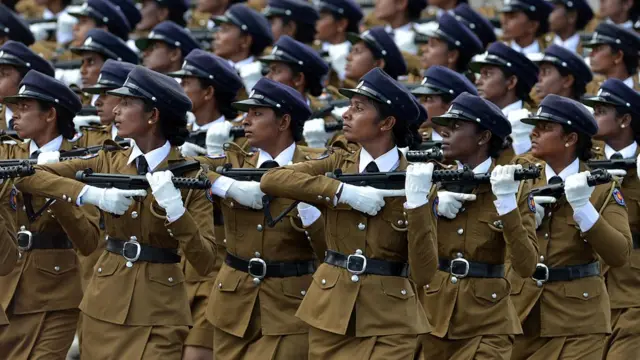 "මීට අමතරව පොලිස් ස්ථානවල තිබෙන අඩුපාඩු හඳුනා ගෙනීම සඳහා විශේෂ පරීක්ෂණයක් අපි පවත්වනවා."