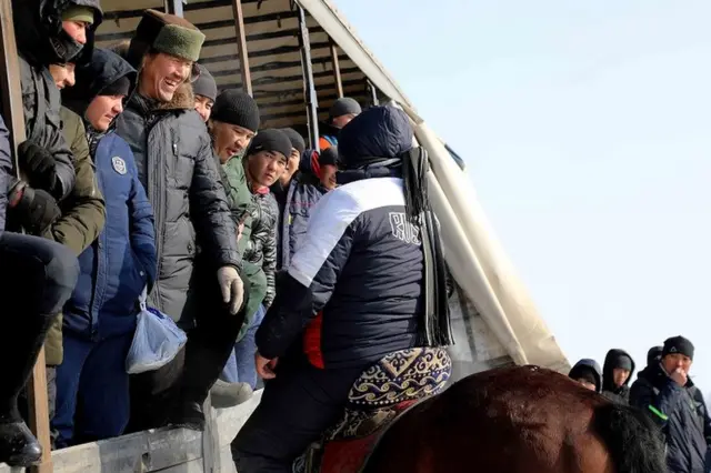 Көк бөрү - күйөрмандар арасында эң популярдуу улуттук оюндардын бири.