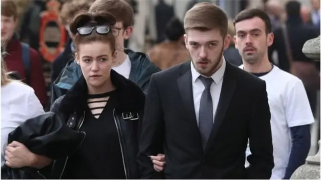 টম ইভান্স আর মা কেট জেমস