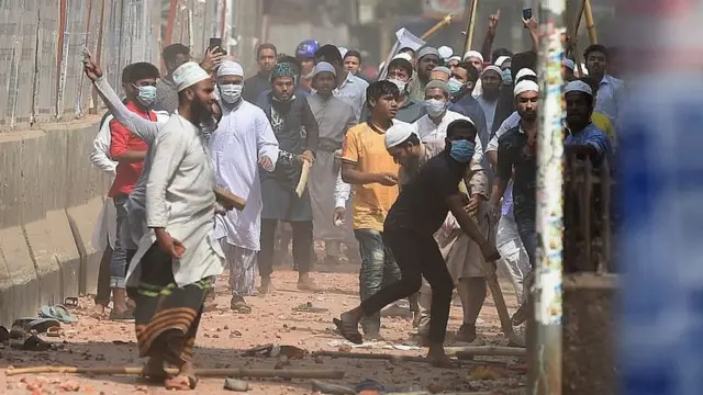 ঢাকায় মোদীর সফরের প্রতিবাদে বায়তুল মোকাররম এলাকায় শুক্রবারের সংঘর্ষ