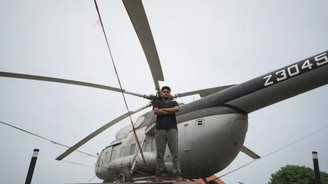 एडम हैरी