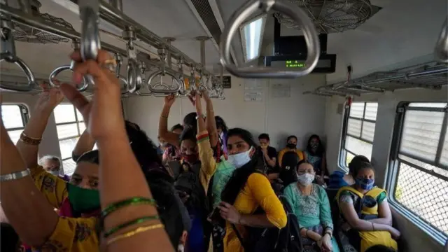 ’இரட்டை பிறழ்’: இந்தியாவில் கண்டறியப்பட்டுள்ள புதிய திரிபால் உள்ள சிக்கல்கள் என்ன?