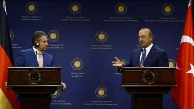 Almaniyanın xarici işlər naziri Sigmar Gabriel türkiyəli həmkarı Mevlut Çavuşoğlu ilə görüşüb