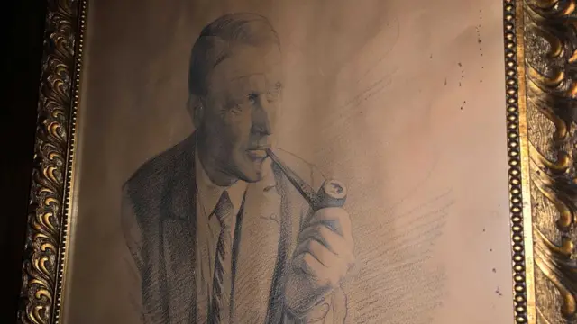 Графика у спомен соби Криминалистичко полициијског универзитета