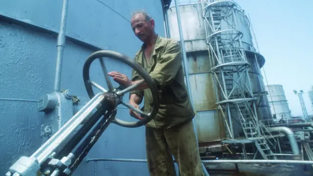 1992-ci il, Bakıda neft işçisi