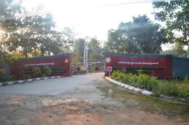 ဒဏ်ရာပြင်းသူ နှစ်ဦးပဲ ဘူးသီးတောင်ဆေးရုံ ပို့ခွင့်ရတယ်လို့ဆို