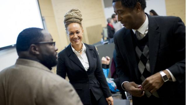 Rachel Dolezal recém-eleita presidente da NAACPsuper slot caça niqueisSpokane