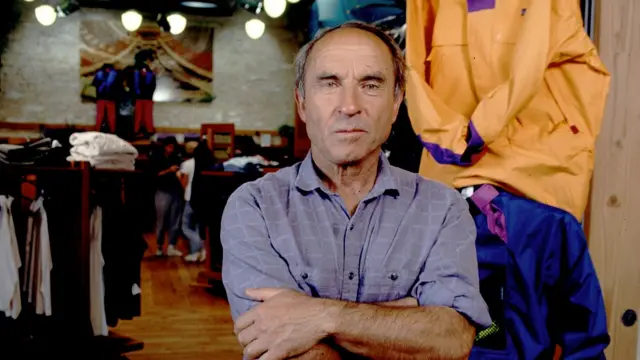 Chouinard en una tienda de Patagonia en California en 1993