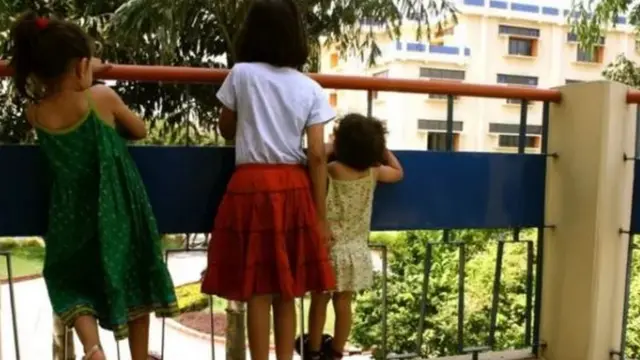 मुंलांचे संगोपन