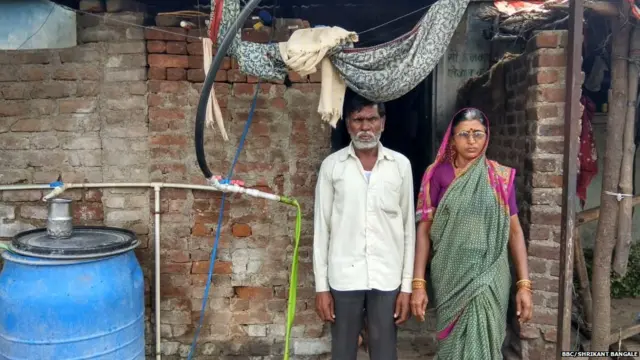 मनकर्णाबाई तपासे आणि कैलास तपासे यांचं घर.