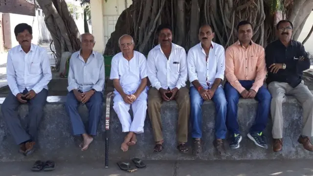 રાજસમઢીયાળાના ગ્રામજનો