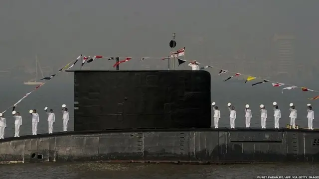 நீர் மூழ்கி கப்பல்