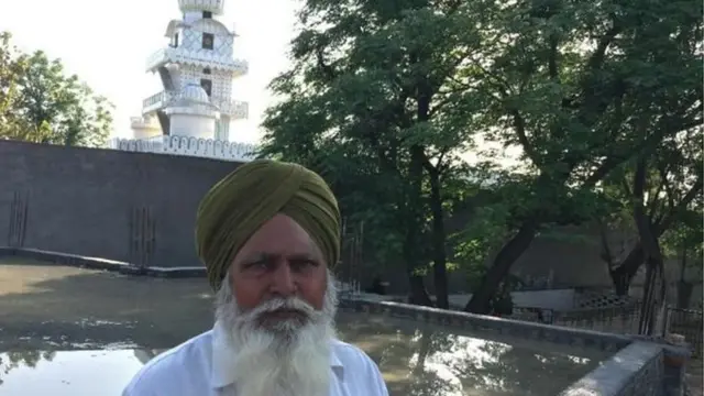 मूम गांव, सुरजीत सिंह