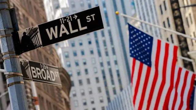 Wall Street,bumbetimagembumbetque também aparece bandeira dos EUA