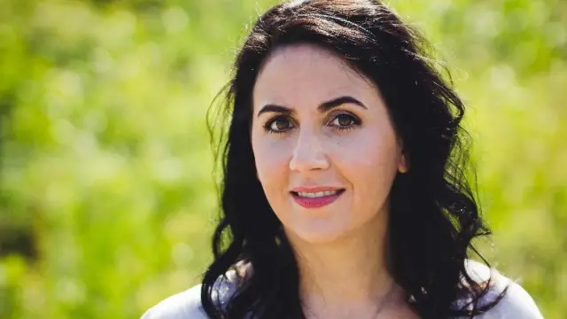 Jessica Hindman bio picture