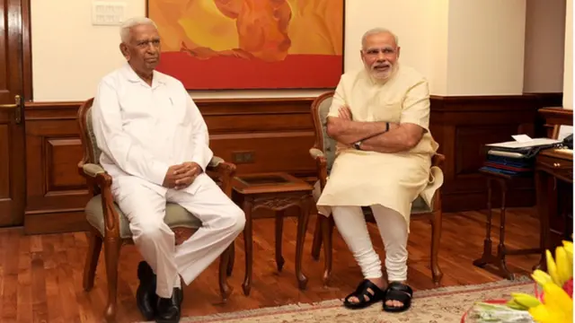 મોદી અને વજુભાઈ વાળાની તસવીર