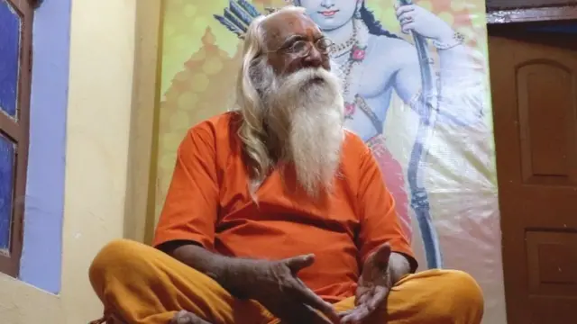 ராம ஜென்மபூமியில் பூசாரியாக இருக்கும் சத்யேந்திர தாஸ்