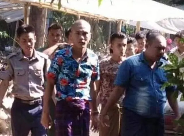 ဟိုင်းကြီးကျွန်းမှာ ပြက္ခဒိန် နယ်လှည့်ရောင်းနေစဉ် ဖမ်းဆီးခံခဲ့ရ