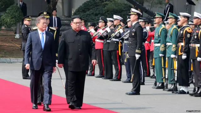 ਕਿਮ ਜੋਂਗ ਓਨ ਅਤੇ ਮੂਨ ਜੇ ਇਨ