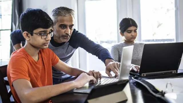 वडील आणि मुलं