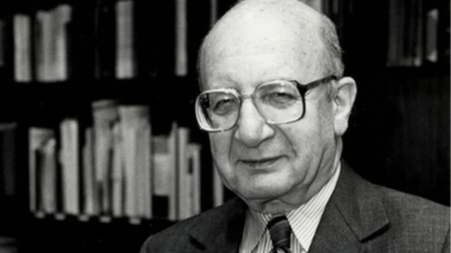 प्रोफ़ेसर लुई बी शोहन