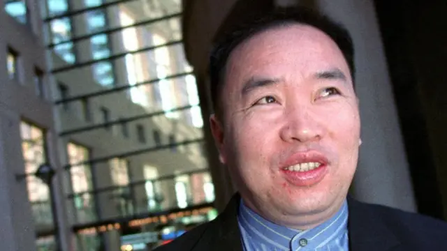 1999年，他攜同家人逃亡加拿大，多次申請政治避難被拒。2011年，他被引渡回中國，之後被判處無期徒刑（資料照片）。