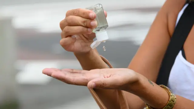 ओसीडी मंत्रचळः तुम्ही सतत हात धुता का? एखाद्या गोष्टीमुळे त्रास होईल अशी भीती वाटते का?