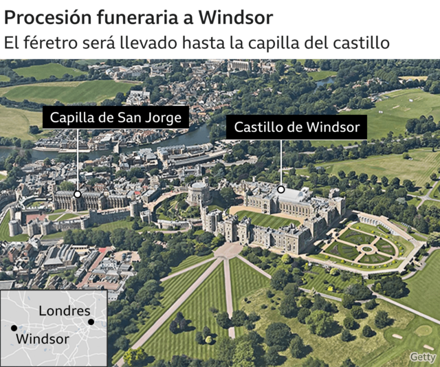 Procesión funeraria del féretro de Isabel II a Windsor.