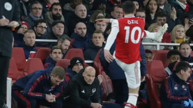 Mesuut Oziil