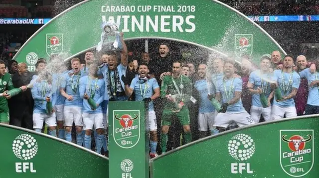 Awọn agbabọọlu Manchester City n yọ wọn si n dunnu