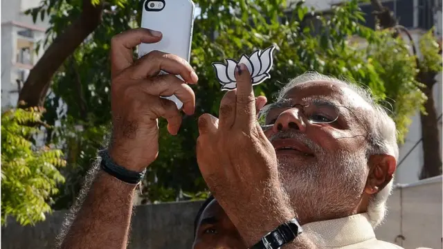 नरेंद्र मोदी