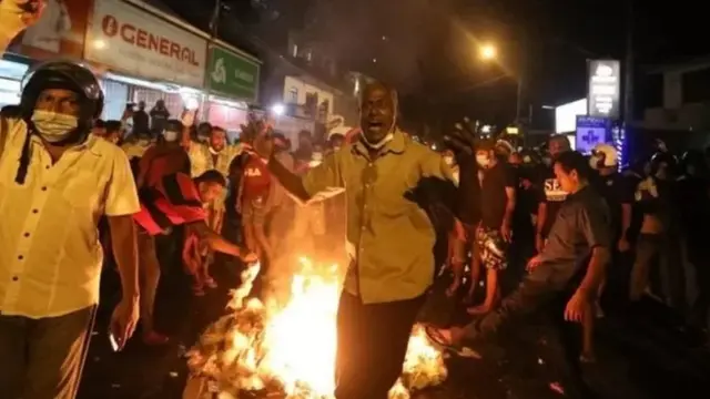 இலங்கை மக்கள் போராட்டம்