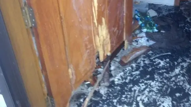 বেশ কয়েকটি বাড়িতে হামলা হয়