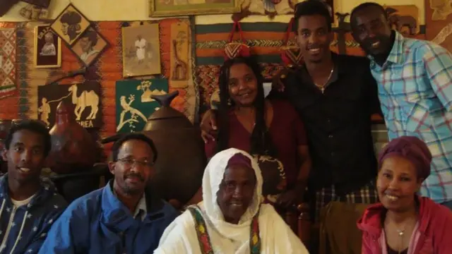 ስድራ ቤት ሻነን ኣበድ