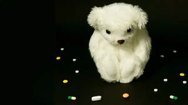 Oso de peluche con pastillas