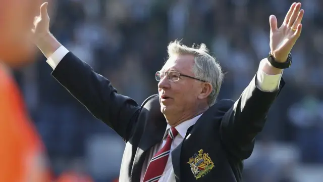 เซอร์อเล็กซ์พาปีศาจแดงเถลิงถ้วยแชมป์ไปถึง 38 แชมป์