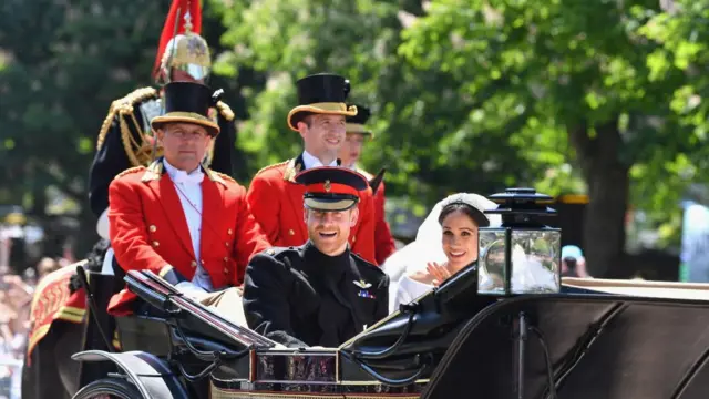 Свадьба принца Гарри и Меган Маркл - проезд в карете