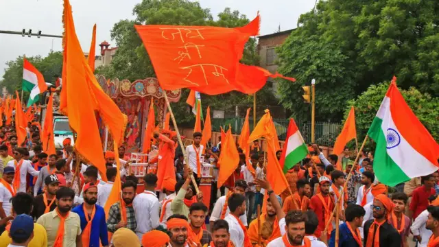 'ধর্মান্তরিত' হিন্দুদের আবার স্বধর্মে ফিরিয়ে আনতে 'ঘর ওয়াপসি' অভিযান চালিয়েছে বজরং দলের মতো সংগঠন