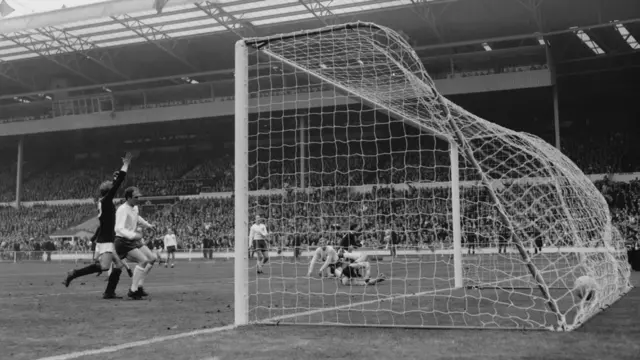 Escocia venció a Inglaterra en Wembley