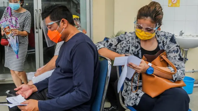 Люди в Индонезии